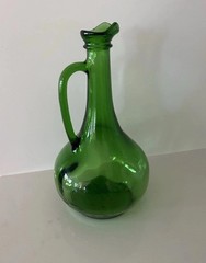 Vintage Wine World 1976 Green Glass Decanter Bottle 1.5 Litre Long Neck Handle