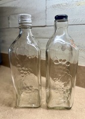 VINTAGE WINE BOTTLES, SET
