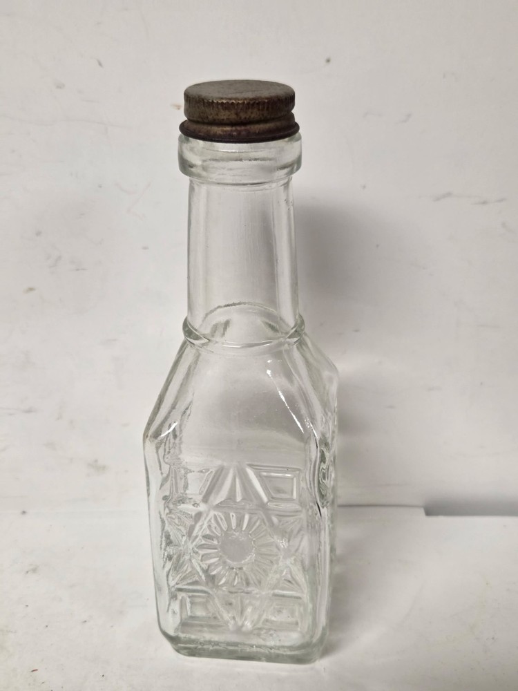 Vintage Manischewitz 2/5 Pint Glass Wine Bottle