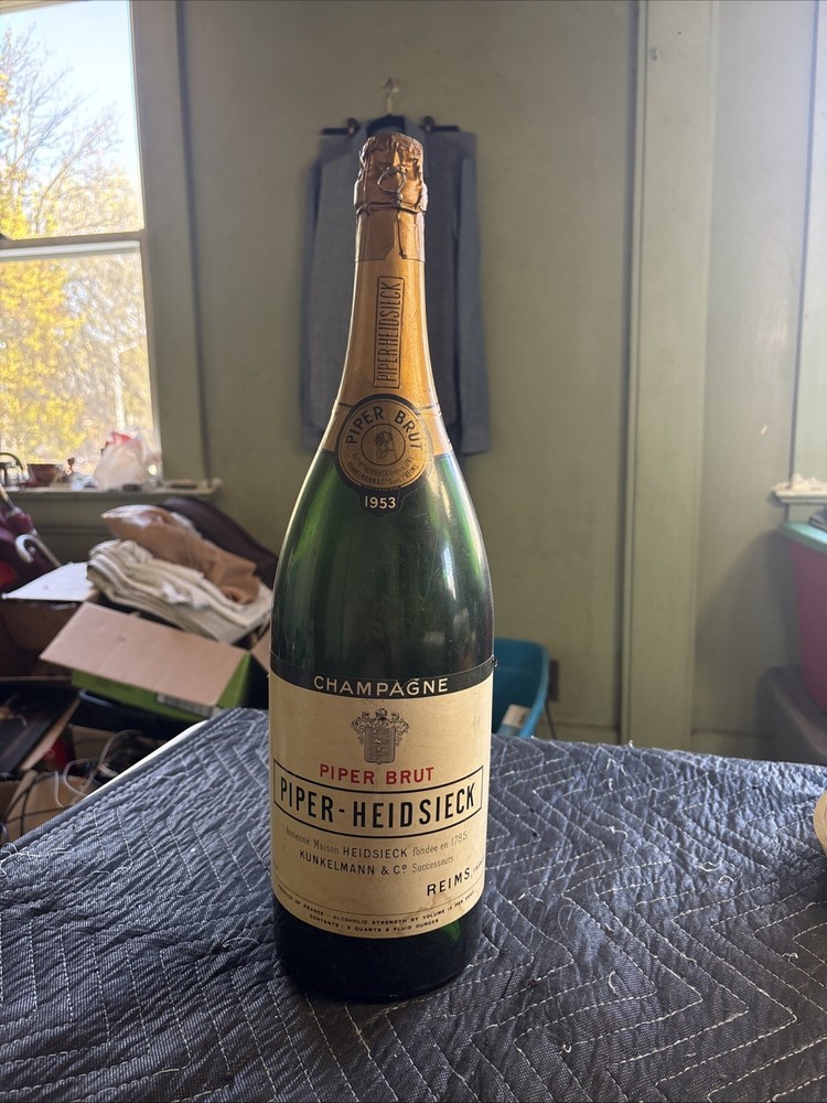 Vintage Piper- Heidsieck Brut Champagne 1953 Empty Sealed Store Display 3 Quart