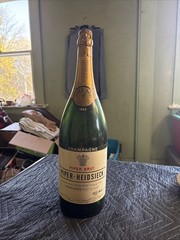 Vintage Piper- Heidsieck Brut Champagne 1953 Empty Sealed Store Display 3 Quart