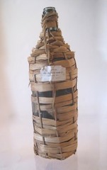 VTG RETSINA~CLASSIC~STRAW WICKER GREEK WINE BOTTLE CLEAR GLASS~3 LTR LITER LABEL