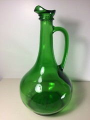 Vintage Emerald Green Glass 1976 – stopper – W1044