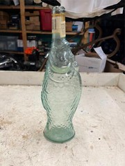 vtg 1997 Pescevino green glass white wine fish bottle missing lid