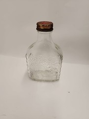 Vintage Berrycup Wines 2/5 Pint Glass Wine Bottle Yonkers, New York 5.25&Prime; T