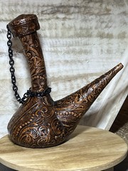 VTG Spanish Wine Decanter Tooled Leather Glass W/ Chain & Cork 10×9 MCM 1970s