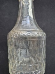 1961 Mogen David Wine Bottle 4 oz with Star of Dvid On Bottle