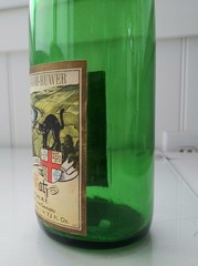 Vintage 1969 Zeller Schwarze Katz Green Wine Bottle w/ Black Cat Label – EMPTY