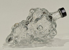 Lot/3 Vintage Grape Bunch Shaped Decanters Clear Glass Bottle Screw Cap 7 oz 6&Prime;L