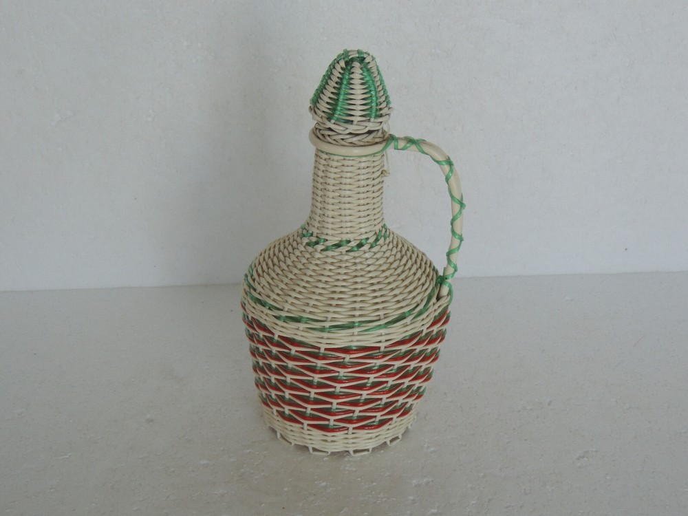 VINTAGE Mid Century Wine Bottle Woven Plastic Wrap Jug Decanter WHITE/RED,WHITE