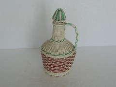 VINTAGE Mid Century Wine Bottle Woven Plastic Wrap Jug Decanter WHITE/RED,WHITE