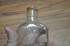 Vintage 1/2 pint Clear Glass Wine ? Bottle, Screw top, No Label. see Picture