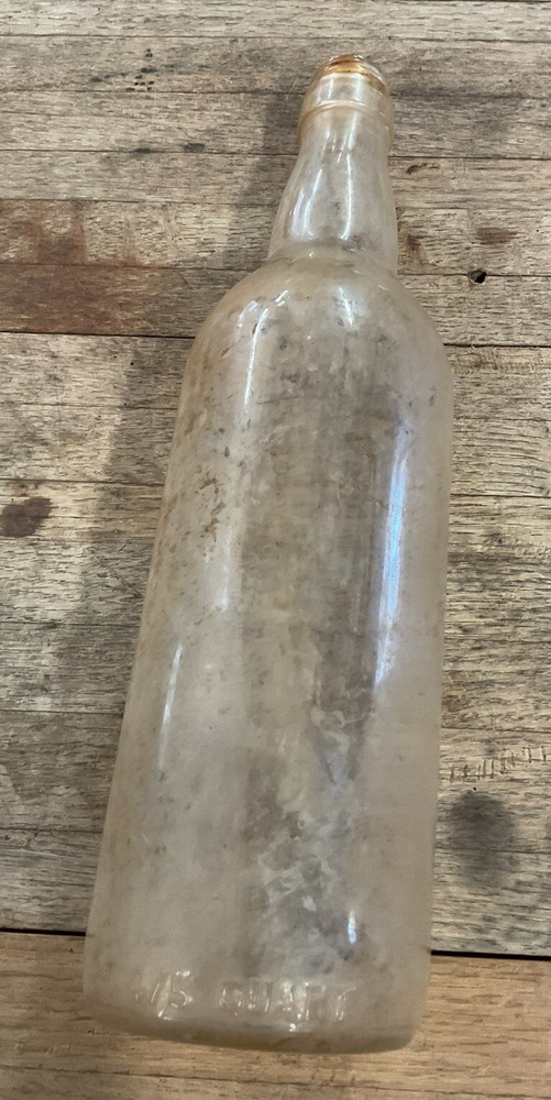Used Mr. Boston fine wine Bin bottle 4/5 quart