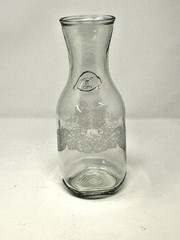 1990 Paul Masson Vineyards Norman Kosarin Glass Wine Carafe Daffodils Flowers