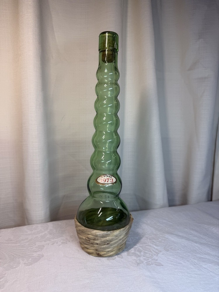 VTG 1973 Green Glass BUBBLE style Italian Empty Wine Bottle W/Wicker Base 13 In