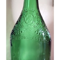 United Vintner&rsquo;s Green Asti 4/5 Quart Wine Bottle 4579 – Mid 60&rsquo;s Vintage