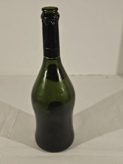 VEUVE CLICQUOT PONSARDIN LA GRANDE DAME CHAMPAGNE EMPTY 1979 B