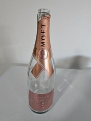 1 Empty Moet Chandon luminous ligth up Champagne Imperial 750 ML Gold Bottle ,