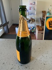 VEUVE CLICQUOT PONSARDIN .75L CHAMPAGNE BRUT EMPTY BOTTLE!