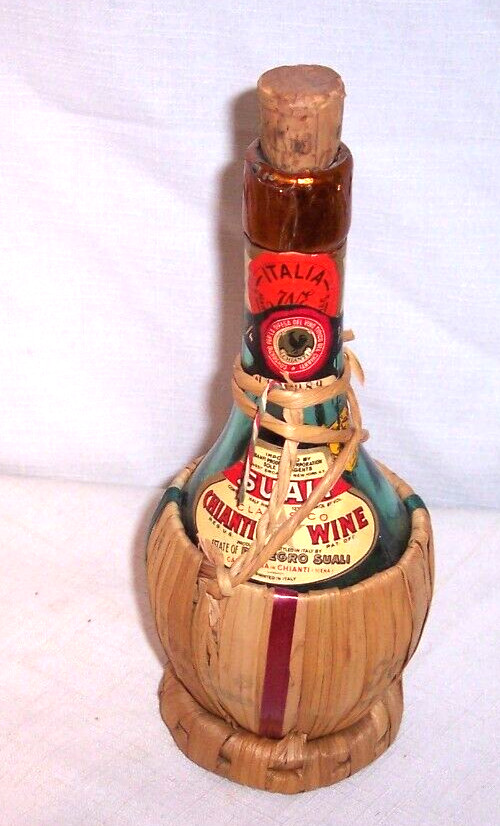 1951 SUALI CHIANTI (EMPTY) WINE Bottle 1/2 PINT FROM TONY&rsquo;S RESTAURANT ST LOUIS