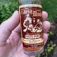 Old Molineaux THREE MONKS EMPTY miniature wine Calif. bottle. c.1940, 1/8pt