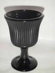PITCH BLACK GLASS 4 1/8&Prime; RIBBED ROSE WINE GOBLET UNSIGNED VINTAGE 1940&rsquo;S- 1960&rsquo;S