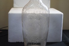 Vintage Garrett&rsquo;s American Wines embossed clear 1 quart wine bottle grapes