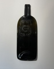 PRESSED GLASS WINE BOTTLE CHEESE CUTTING BOARD UNIQUE PRESS SMUSHED FLAT GLASS