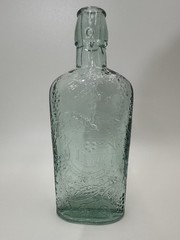 Vintage Liquor Wine Bottle Made in Spain 1994 Grapes and Leaves Embossed Glass