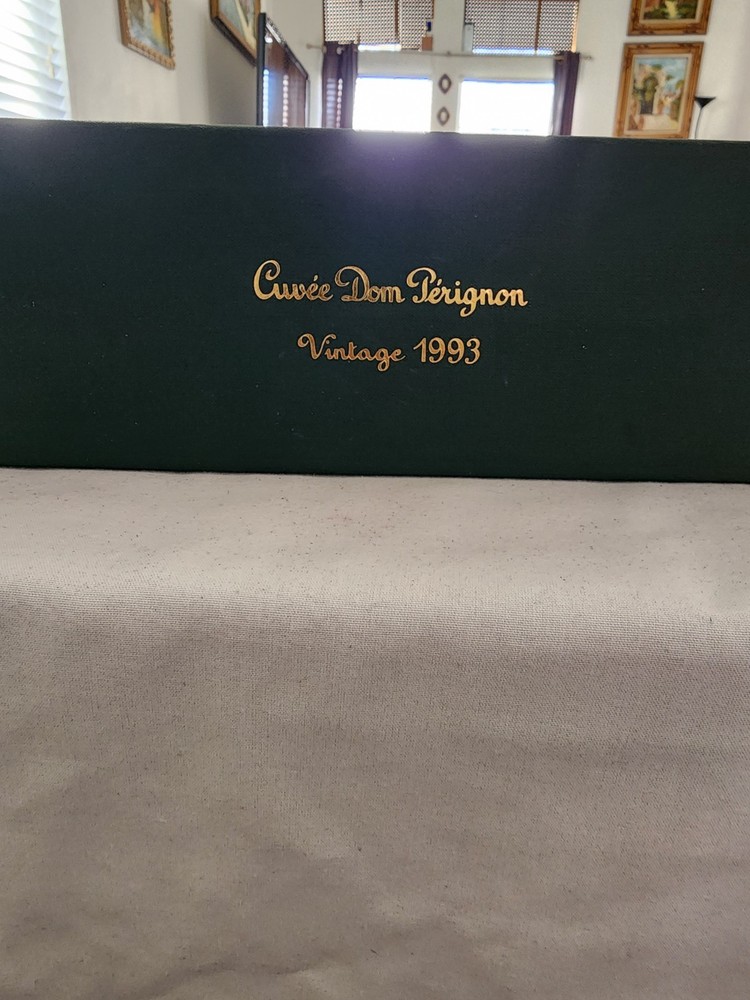 Vintage 1993 Cuvee Dom Perignon Champagne Emptybottle, Box & Pamphlet 750ML