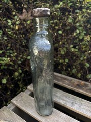 VTG Curved Wine Oval 1 Pint Glass Flask Bottle Grapes Embossed w/ Metal Lid