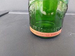 Zeller Schwarze Katz light mosel wine Mainz, Germany Cork Top Green Bottle, 1962