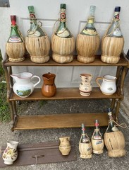 Splendid vintage collection of empty Italian Chianti flascas and ceramic jags