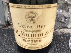 RARE HUGE 1940’s MUMM & Co Reims CHAMPAGNE DISPLAY BOTTLE GLASS DUMMY BOTTLE