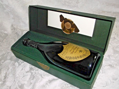 Dom Perignon 1996 Vintage Empty Bottle & Display Box Champagne Wine Moet Chandon