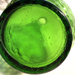 Vtg Gallo Green Emerald Glass Wine Bottle/Jug With Embossed Grapes 1/2 Gallon