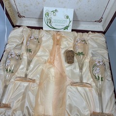 Perrier Jouet Box Champagne 1985 EMPTY Bottle/Cork 4 Hand Painted Glass Flutes