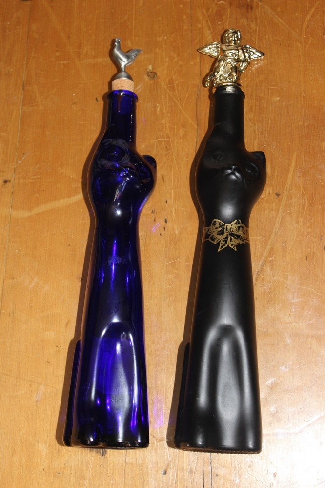 Pair of Mosel Riesling Cat Wine Bottles Frosted Black & Blue With Stoppers