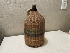 Wicker Wrapped Amber Glass Whiskey Wine Bottle Jug Half Gal Screw Cap 1940s