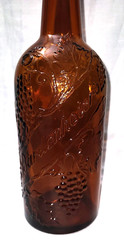 Vtg 10.75&Prime; Bardenheier&rsquo;s (St Louis MO) brown glass quart wine bottle (EMPTY)