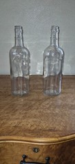2 vintage gibson wine bottles 11 1/2&Prime; tall in good condition
