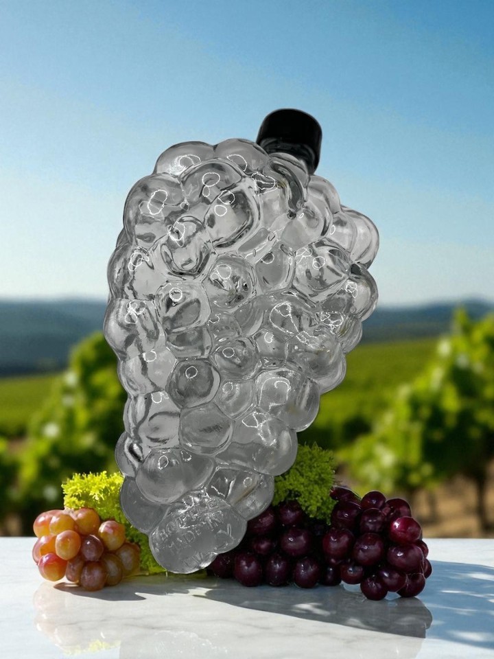 Bunch Cluster Grapes Clear Glass 6-1/2&Prime; Wine Bottle w Plastic Screw Top Turkey