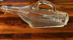 Vintage London Winery Ltd. 1966 Glass Decanter – « Bottle in a Basket » Handle