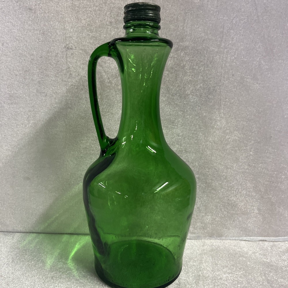 Vintage Green Glass Wine Decanter Jug Bottle With Handle Screw Top Lid 1.5 Liter