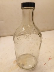 Vintage Quart 4 Leaf Clover Motif Wine Bottle Smokey Grey Tint