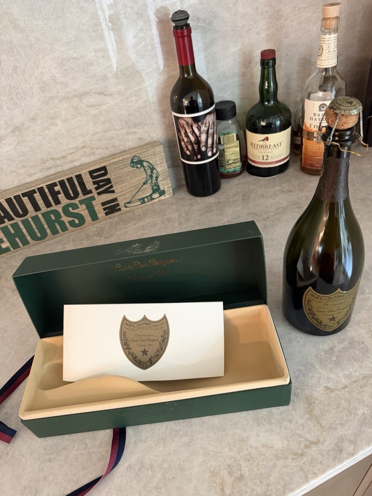 Dom Pérignon Champagne Vintage 1990 750 ml Wine Bottle w/ Box