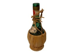 Vintage 1966 Italian Melini Chianti Wicker Wrapped One Pint Wine Bottle Empty