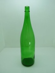 BEACHCOMBED EMPTY GREEN JAPANESE SAKE SAKI LIQUOR GLASS RICE WINE BOTTLE
