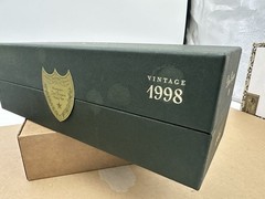 Vintage 1988 Cuvee&rsquo; Moët Dom Perignon Champagne Empty Box Uncut Sticker