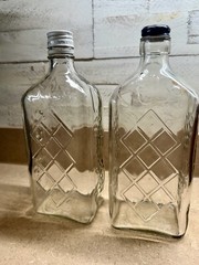 VINTAGE WINE BOTTLES, SET